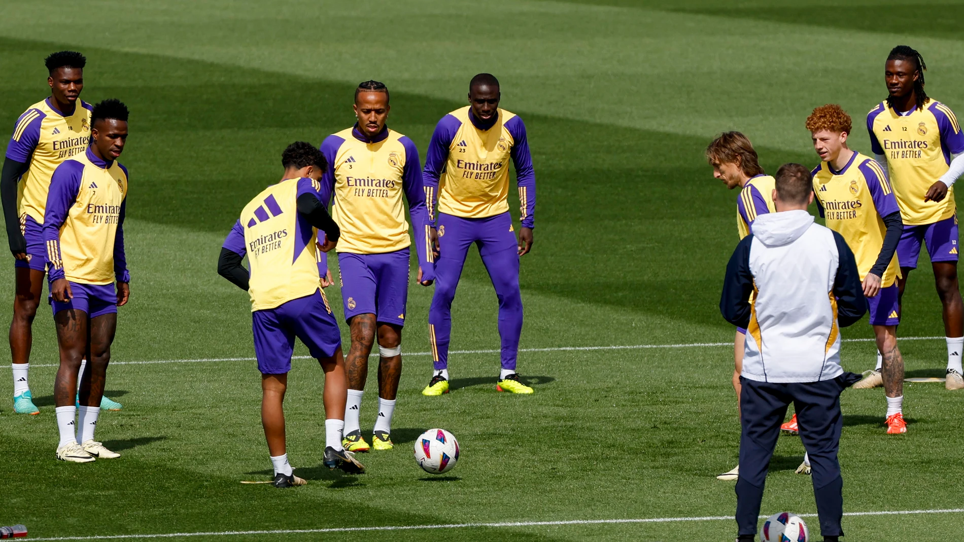 MADRID, 03/05/2024.- Entrenamiento del Real Madrid en la Ciudad Deportiva de Valdebebas en Madrid este viernes. El Real Madrid se enfrenta mañana al Cádiz en el estadio Santiago Bernabéu en un partido de LaLiga. EFE/ J.J. Guillén