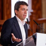 El president de la Generalitat, Carlos Mazón, durante la presentación de la nueva orden de ayudas a las entidades colaboradoras de protección y defensa de los animales de compañía