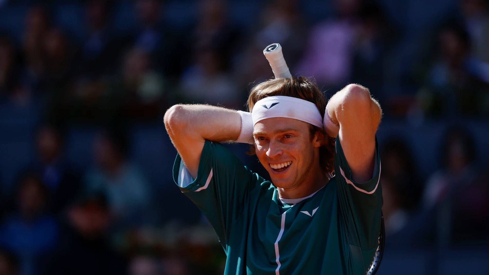 Rublev celebra su victoria ante Fritz en la Manolo Santana