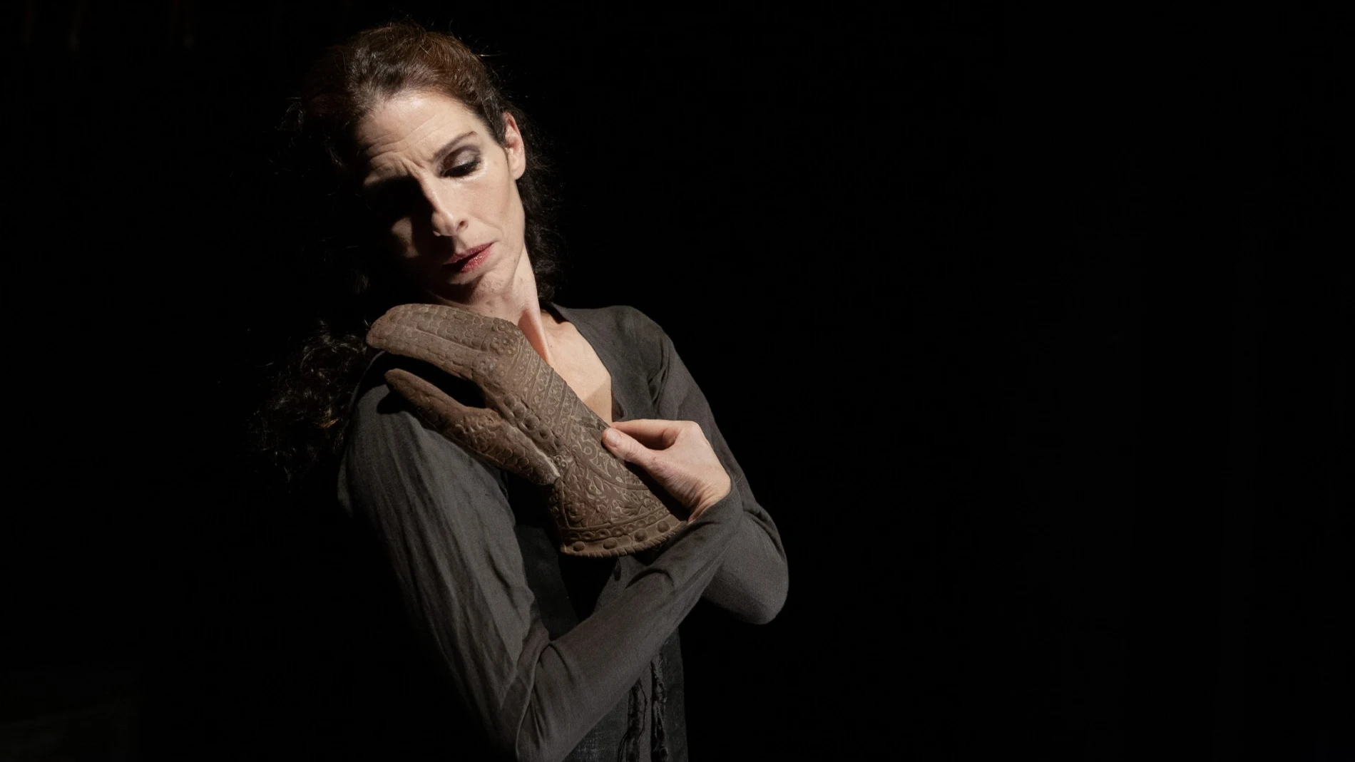 Un momento de la representación de «La cordura loca de Lady Macbeth», con Beatriz Argüello