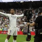 Bellingham celebra el segundo gol del Madrid al Cádiz
