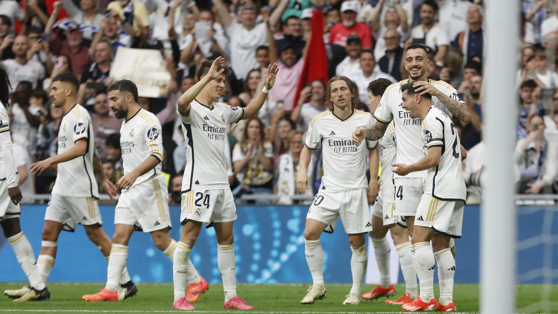El Bernabéu fue una fiesta ante el Cádiz