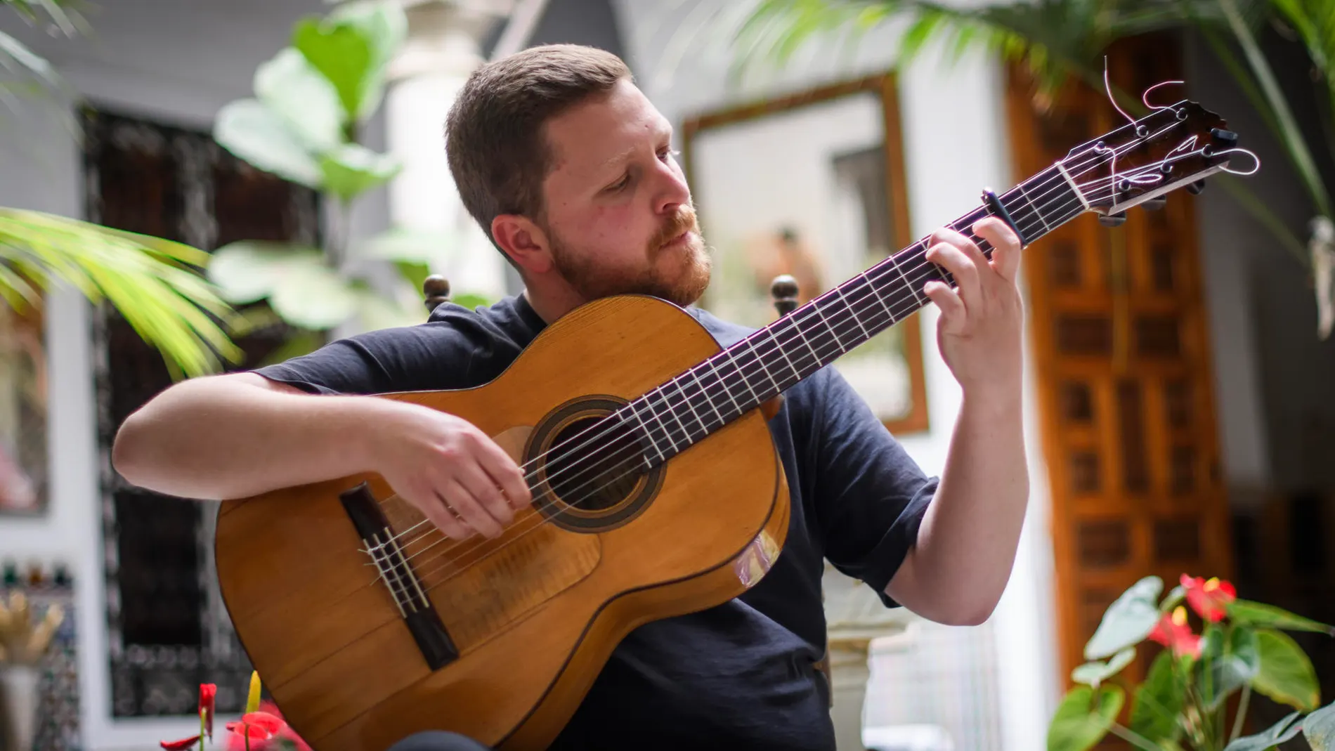El joven guitarrista flamenco Alejandro Hurtado