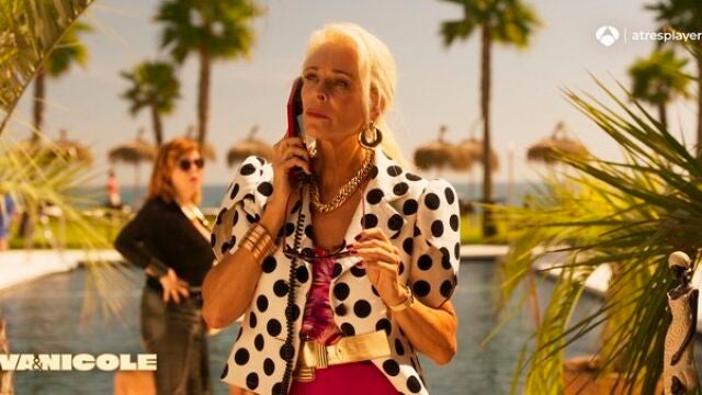 Belén Rueda en una escena de la serie "Eva y Nicole"