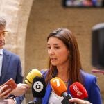 La consellera de Hacienda, Ruth Merino, y su homólogo murciano, Luis Alberto Marín