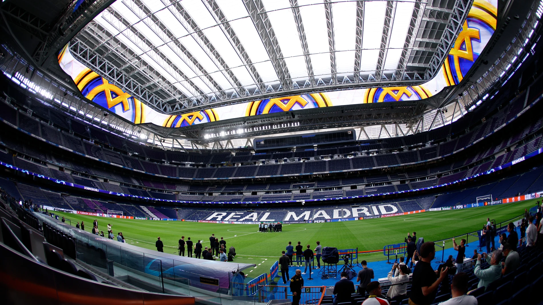 MADRID, 07/05/2024.- Los jugadores el Bayern de Múnich visitan el Santiago Bernabéu, este martes en Madrid, en la víspera de su encuentro ante el Real Madrid correspondiente al partido de vuelta de la Liga de Campeones de la UEFA. EFE/ Rodrigo Jiménez