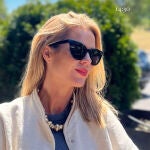 Amelia Bono con bomber de lino.