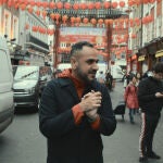 Hargobind Tahilramani, en imágenes de su antiguo blog de comida, que aparecen en “Hollywood Con Queen”