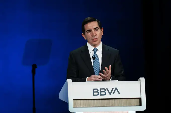 El Sabadell denuncia al BBVA ante la CNMV por incumplir la ley de opas El Sabadell denuncia al BBVA ante la CNMV por incumplir la ley de opas