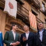Juanma Moreno, de campaña en Cataluña