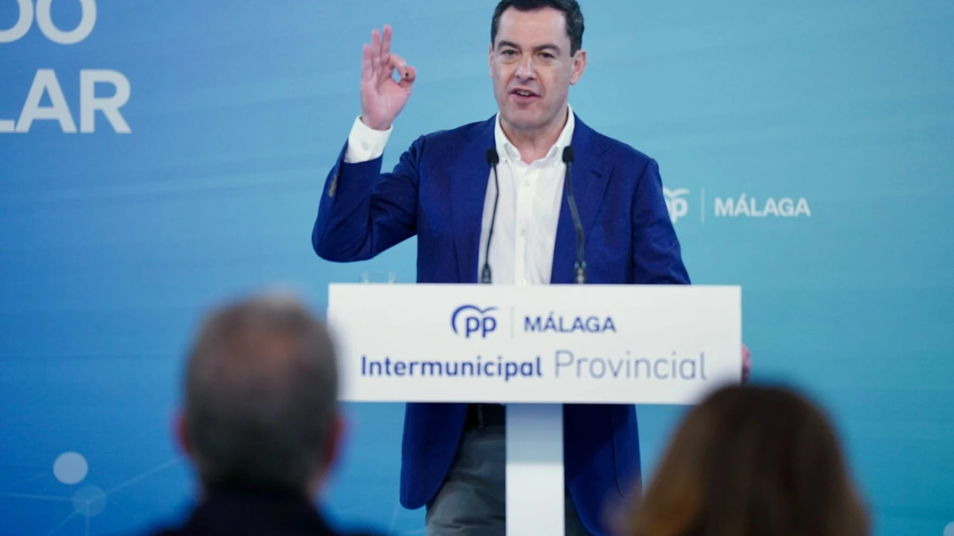 El presidente de la Junta de Andalucía y del PP-A, Juanma Moreno, en la clausura de la Unión Intermunicipal del PP en Málaga