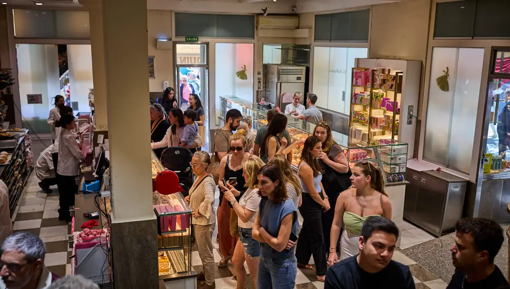 Una imagen general de la tienda La Mallorquina de Sol, sobre las 12:00 del pasado 10 de mayo.© Alberto R. Rold