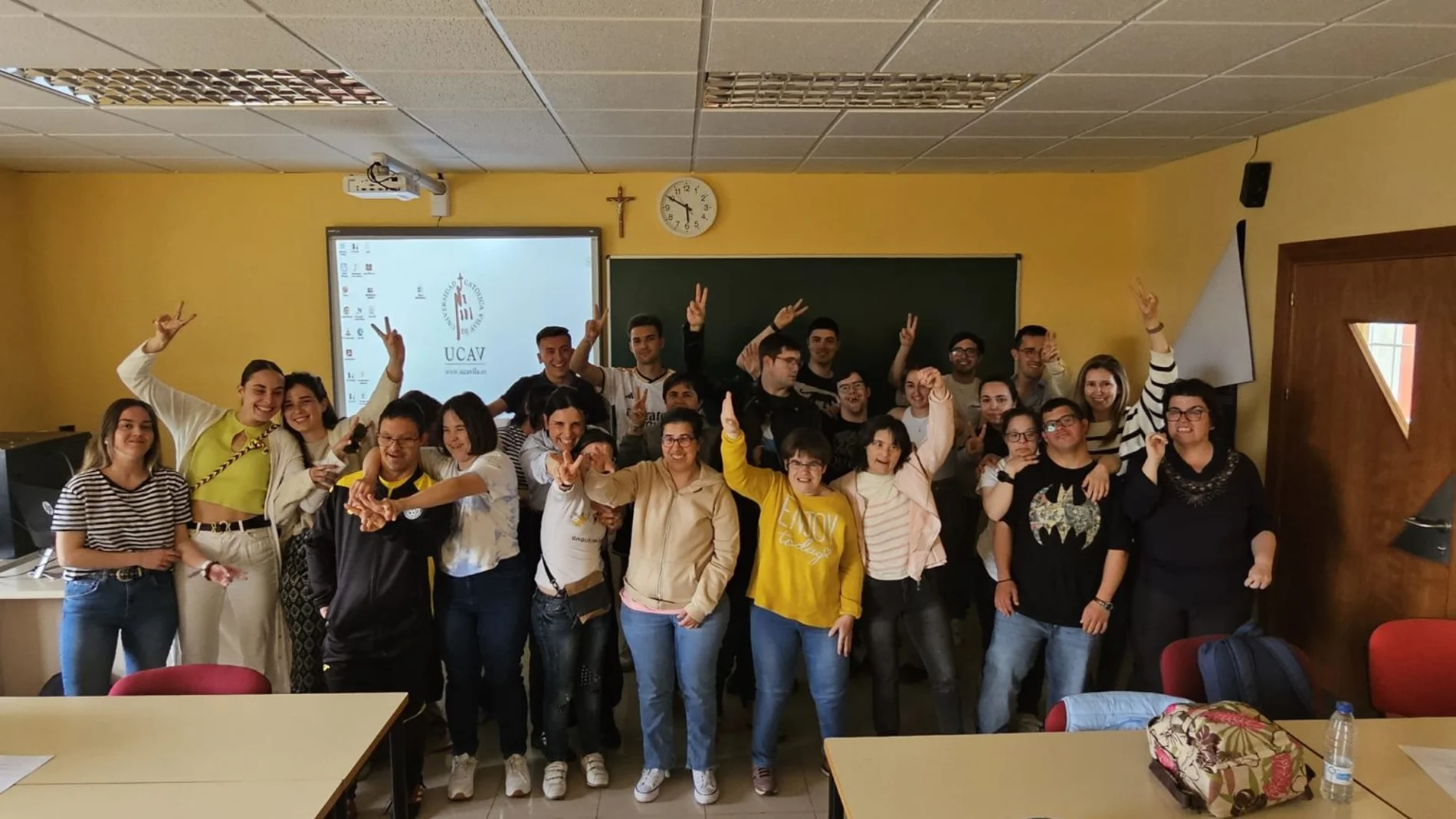 Participantes en el proyecto impulsado por la UCAV y la Asociación Abulense de Síndrome de Down