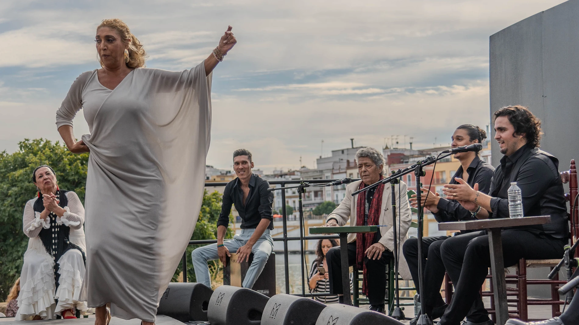 La Cantaora Esperanza Fernández se une al Programa del Concierto Centenario de la Orquesta Bética de Cámara en el Maestranza