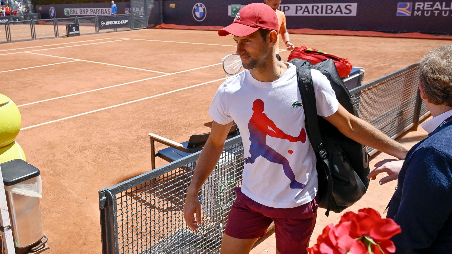 Rome (Italy), 11/05/2024.- Novak Djokovic of Serbia arrives to a training session at the Italian Open tennis tournament in Rome, Italy, 11 May 2024. (Tenis, Italia, Roma) EFE/EPA/ALESSANDRO DI MEO