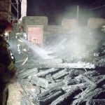  Incendio en una nave abandonada junto a la iglesia de Adradas (Soria)