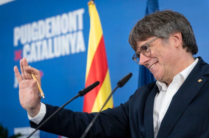 Puigdemont anuncia que se presentará a la investidura en el Parlament