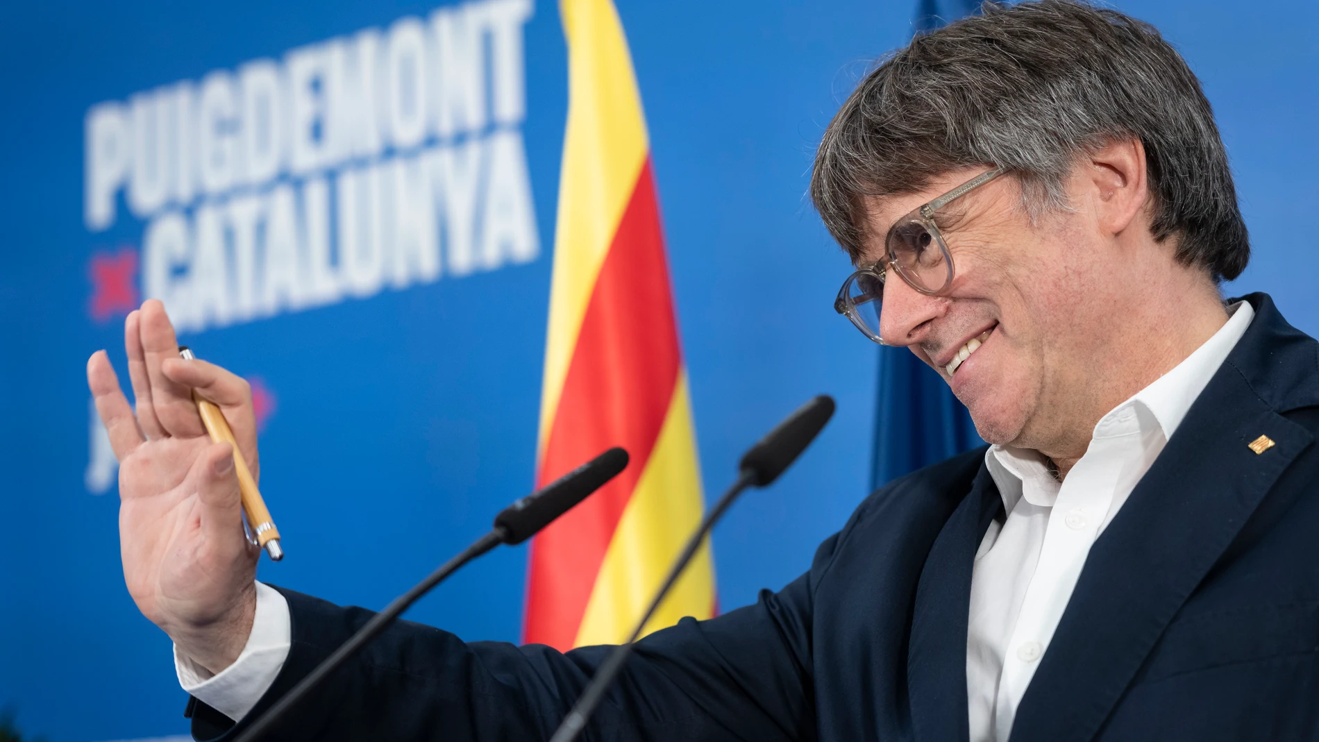 GRAFCAT4246. ARGELÈS-SUR-MER (FRANCIA), 13/05/2024.- El candidato de Junts a la presidencia de la Generalitat, Carles Puigdemont, durante la rueda de prensa que ha ofrecido este lunes en la que ha anunciado que presentará su candidatura en el Parlament para ser investido como president y ha afirmado que tiene opciones de lograrlo en segunda vuelta y liderar "un Govern de coherencia soberanista". EFE/David Borrat
