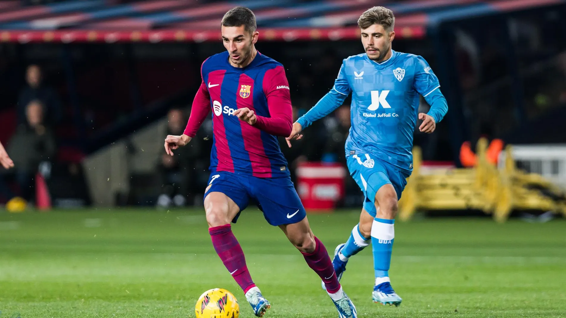 Ferran Torres, en el partido de la primera vuelta ante el Almería