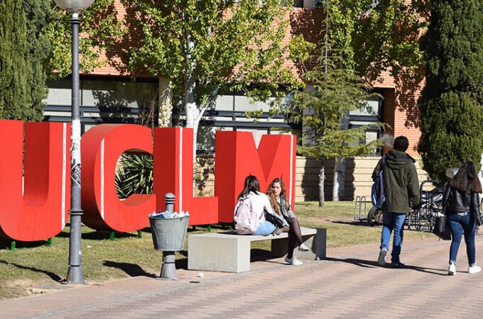 Imagen en un campus de la UCLM