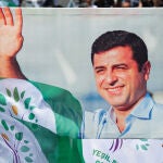 Turquía.- El líder opositor kurdo Selahattin Demirtas, condenado a 42 años de prisión por los disturbios de 2014