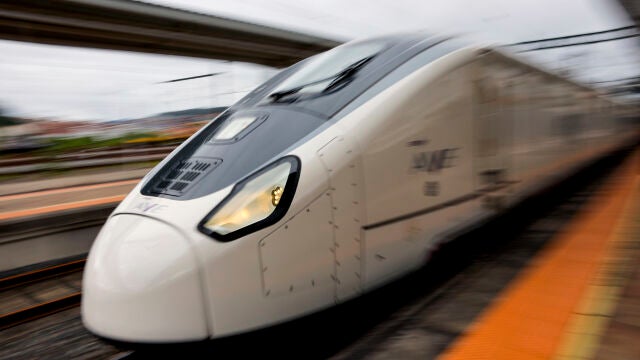 Tren de alta velocidad de la serie 106 de Renfe