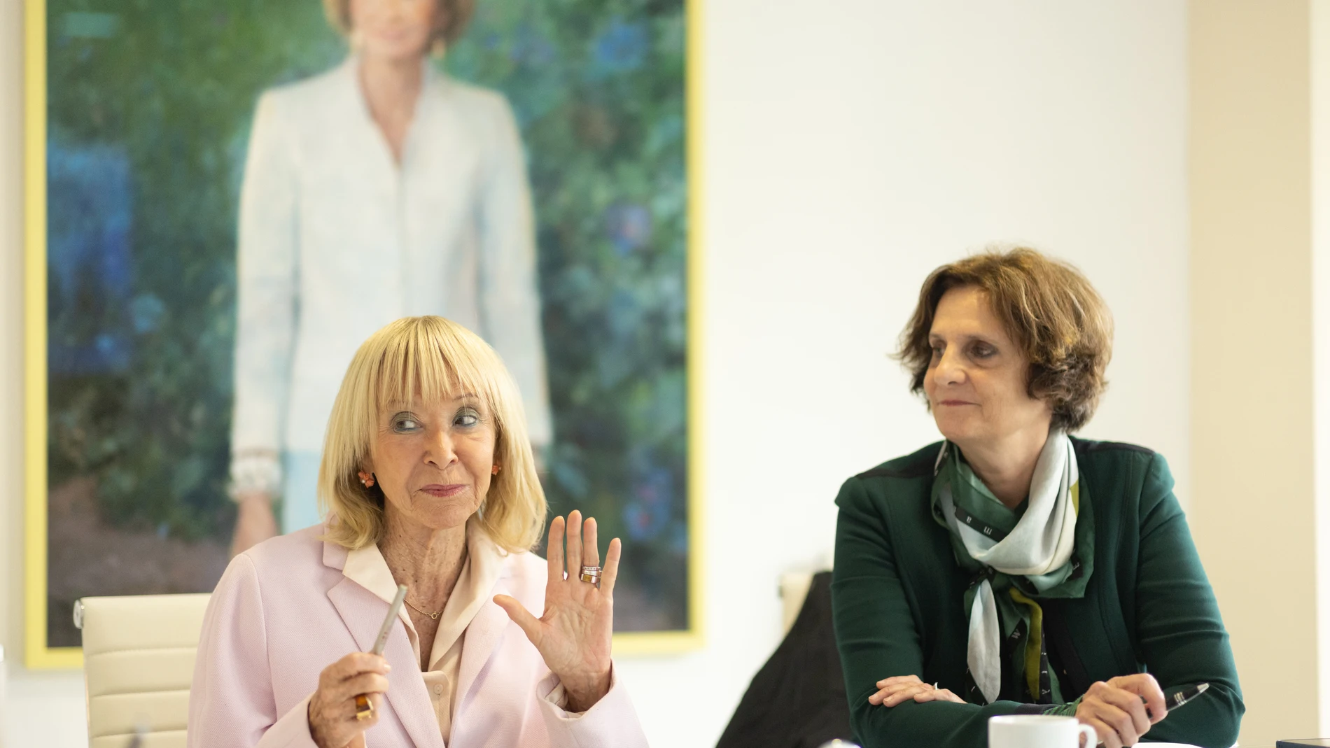 María Teresa Fernández de la Vega en la sede de la Fundación Mujeres por África.