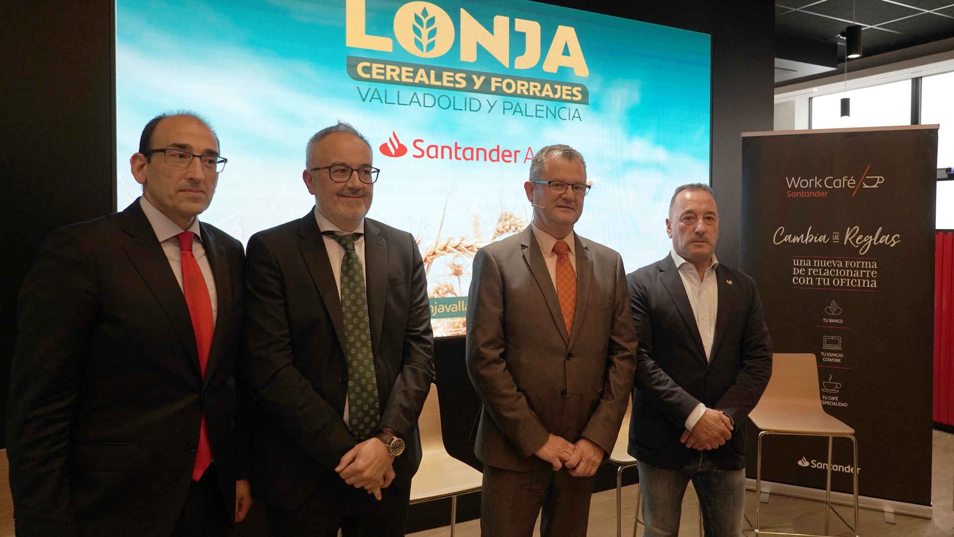 El consejero Gerardo Dueñas apadrina el lanzamiento de la Lonja de Valladolid y Palencia