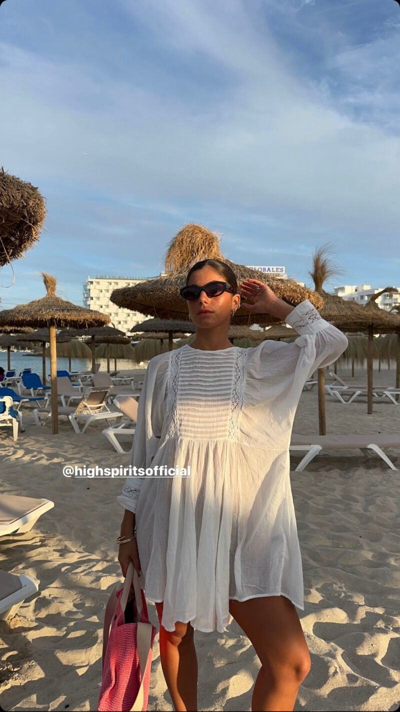 Sara Baceiredo con vestido de High Spirits