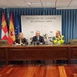 Nicanor Sen presenta e plan de choque junto a Inmaculada Matías y el coronel de la Guardia Civil Francisco González