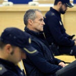 l exdirigente de ETA José Javier Arizkuren Ruiz, "Kantauri", durante el juicio contra él en la Audiencia Nacional por ordenar el asesinato del concejal del PP Alberto Jiménez Becerril y su esposa, muertos a tiros en Sevilla el 30 de enero de 1998. 