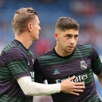 Valverde y Kroos durante un calentamiento