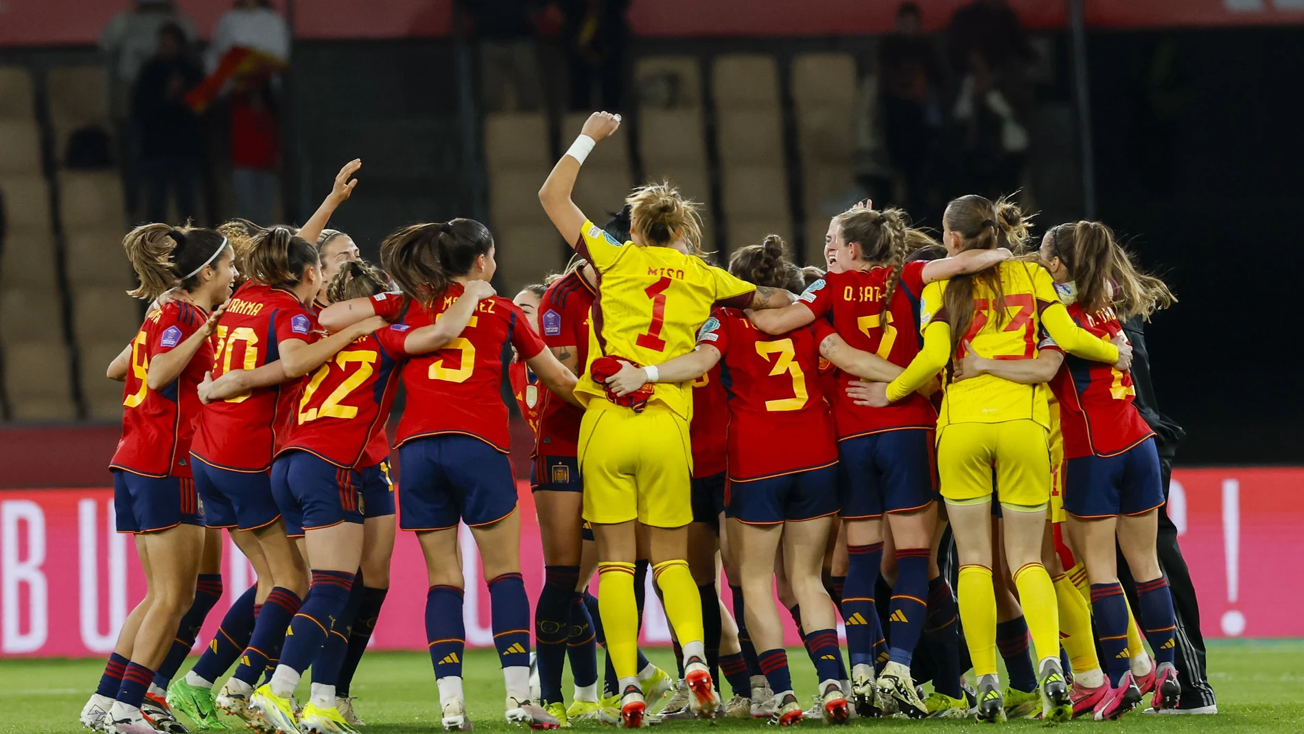 No puede jugar un partido con España porque tiene que hacer la EBAU