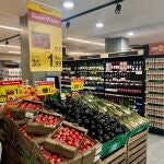 Economía.- Carrefour inicia en Madrid la apertura de los más 40 supermercados adquiridos a Supercor
