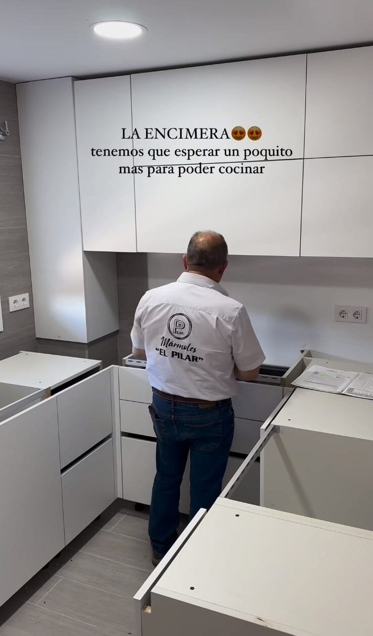 Isa Pantoja muestra el avance de las obras de su nueva cocina