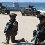 Los militares ejecutaron una operación de rescate en la playa