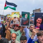 Kashmiri Shiite Muslims mourn late Iranian president Ebrahim Raisi