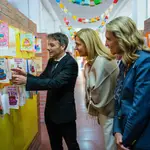 El colegio Infantas Elena y Cristina de San Sebastián de los Reyes ha recibido la visita de sus altezas reales