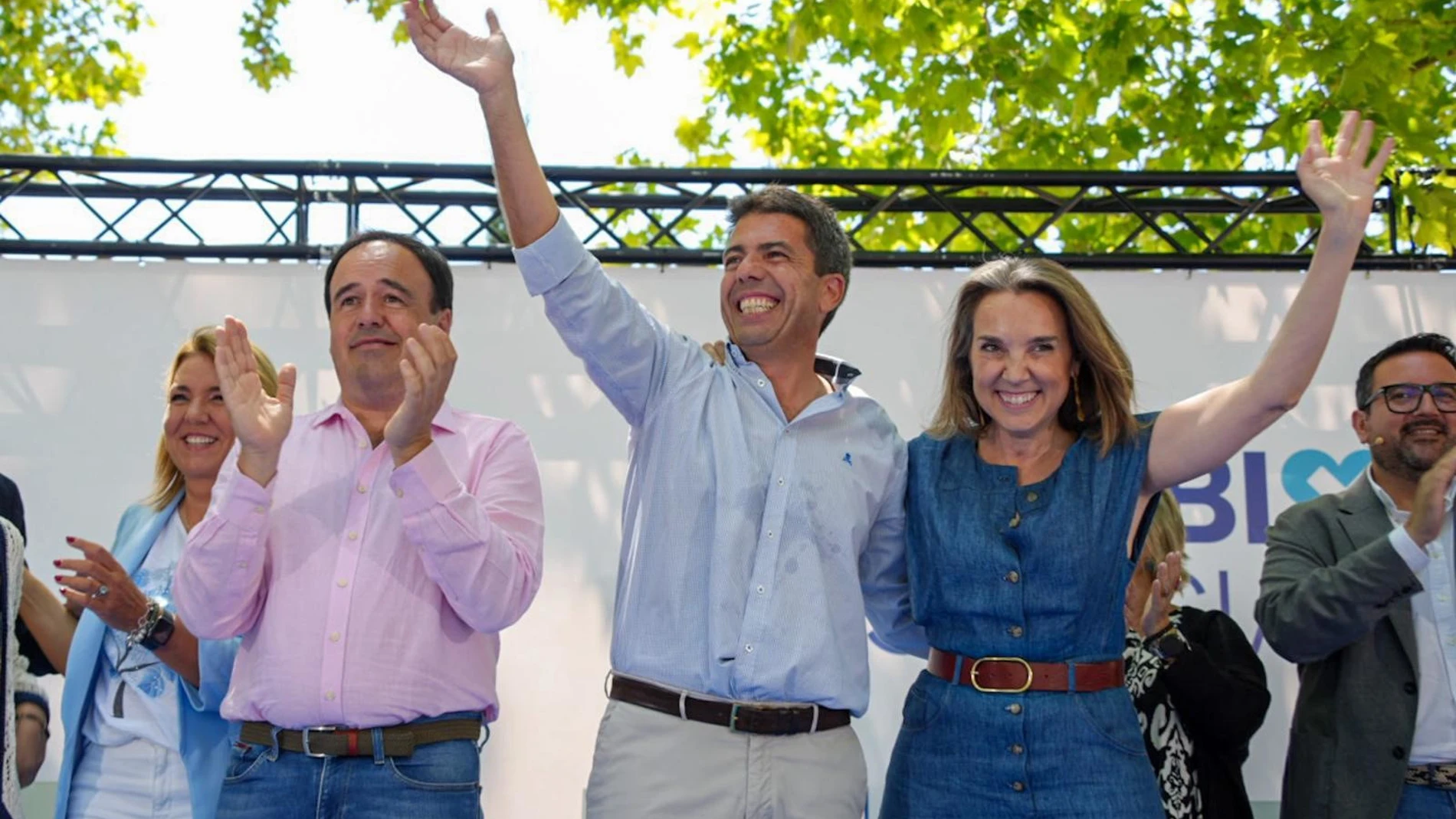El presidente del PPCV y 'president' de la Generalitat, Carlos Mazón, y la secretaria general del PP, Cuca Gamarra PPCV 25/05/2024