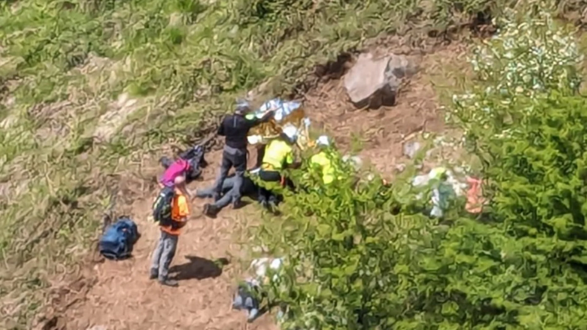 Rescate de uno de los montañeros