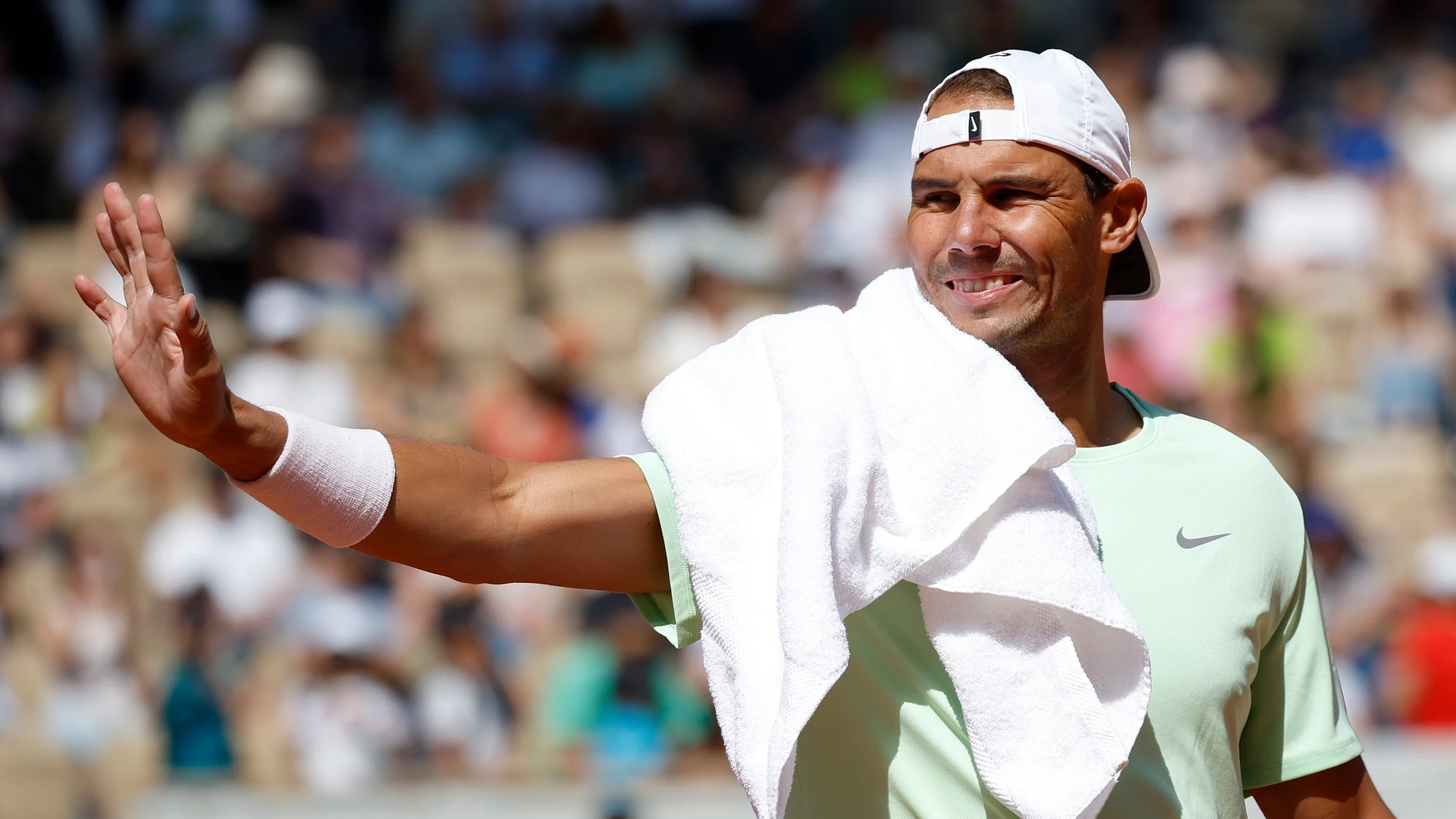 Paris (France), 25/05/2024.- Rafael Nadal of Spain reacts during a public training session on the Philippe Chatrier court at Roland Garros in Paris, France, 25 May 2024. The 123th French Open tennis tournament starts with its first round matches on 26 May 2024. (Tenis, Abierto, Francia, España) EFE/EPA/YOAN VALAT