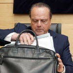 Mario Amilivia, presidente del Consejo de Cuentas de Castilla y León, antes de comparecer en las Cortes