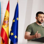 Sánchez recibe a Zelenski en el Complejo de La Moncloa 