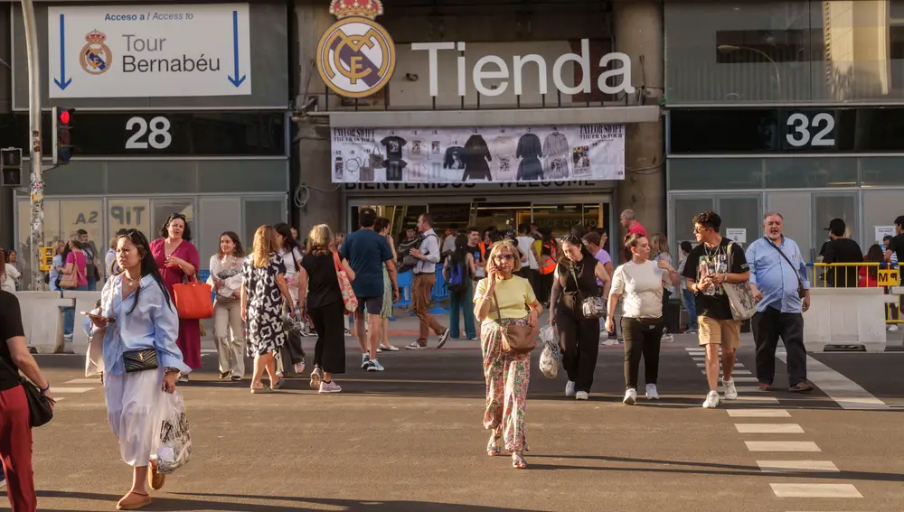 Previa al concierto de Taylor Swift en el Santiago Bernabeu . David Jar