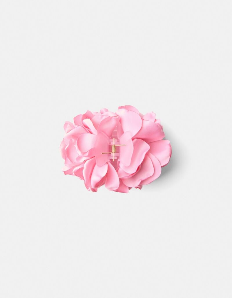 Pinza flor rosa.