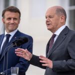 Emmanuel Macron y el canciller alemán, Olaf Scholz