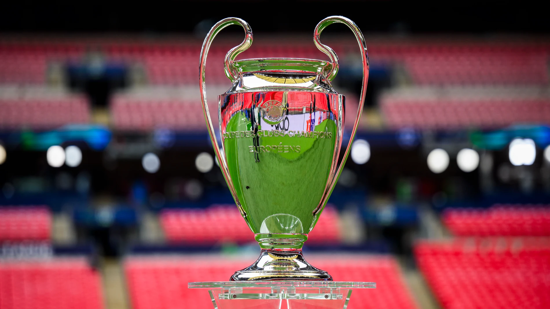 31 May 2024, United Kingdom, London: A view of the UEFA Champions League trophy on display before at Wembley Stadium ahead of Saturday's UEFA Champions League final soccer match between Borussia Dortmund and Real Madrid CF. Photo: Tom Weller/dpa31/05/2024 ONLY FOR USE IN SPAIN