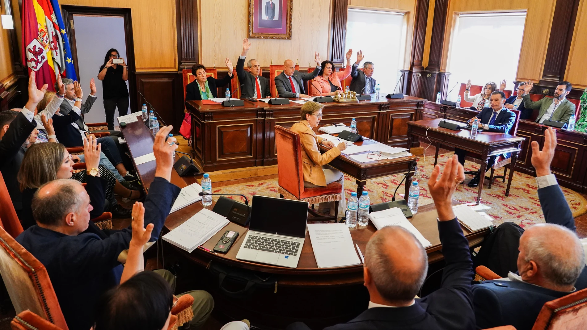 Pleno del Ayuntamiento de León donde se vota esta ordenanza