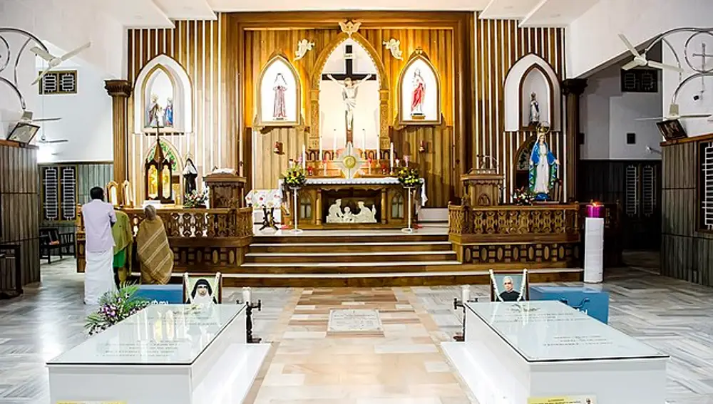 Santa María Teresa Chiramel Mankidiyan