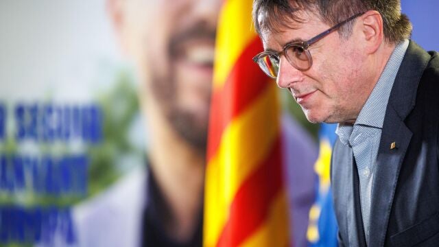  Former Catalan Regional President Carles Puigdemont arrives to speak to the media in Brussels, Belgium, 31 May 2024.